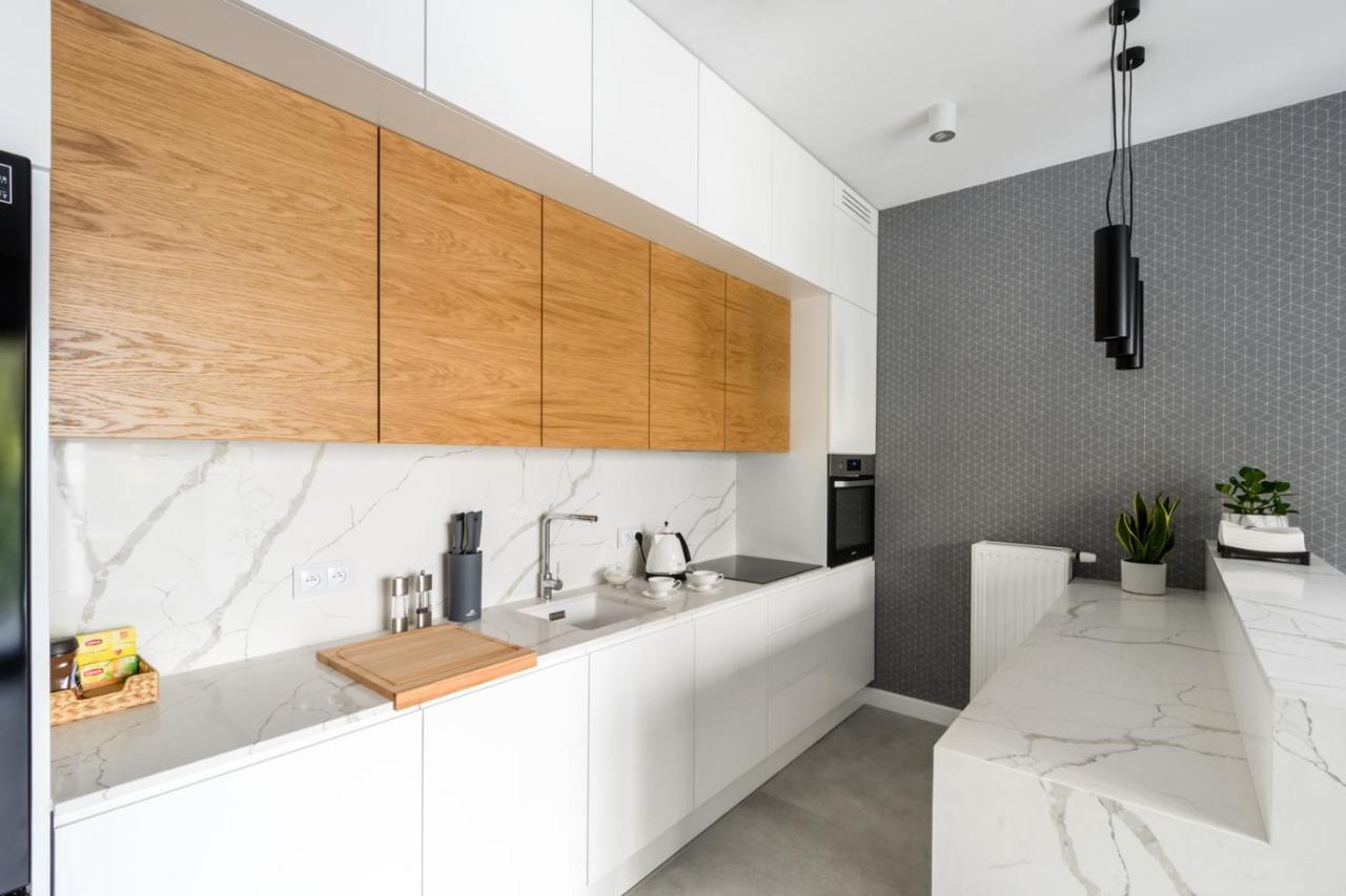 Zlota Luxury Apartments Varsóvia Exterior foto