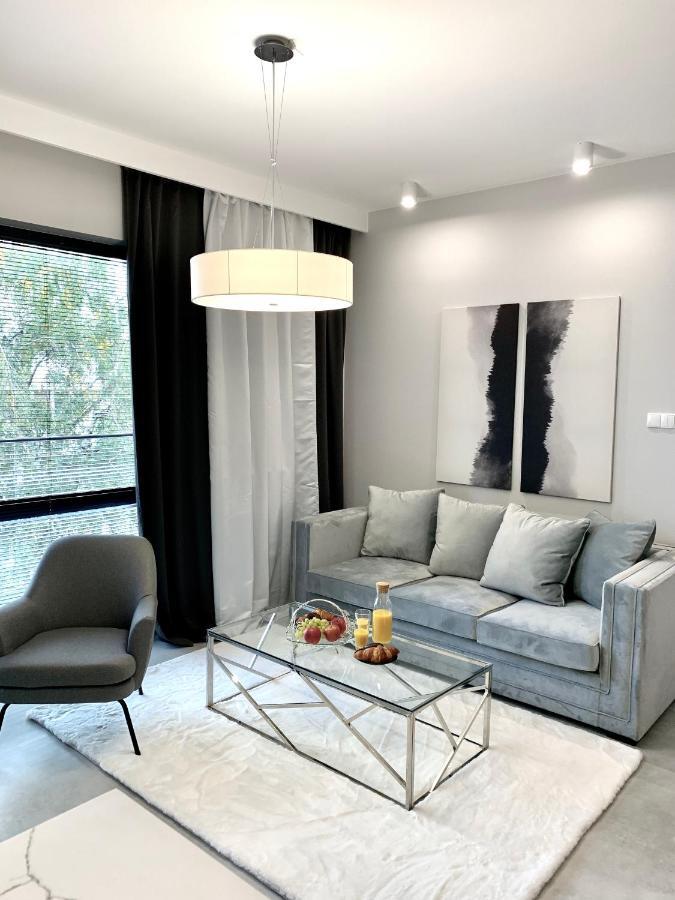 Zlota Luxury Apartments Varsóvia Exterior foto