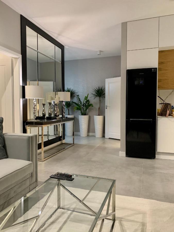 Zlota Luxury Apartments Varsóvia Exterior foto